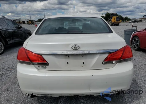 2012 Toyota Avalon Base z USA, uszkodzony, nr VIN 4T1BK3DB4CU454339